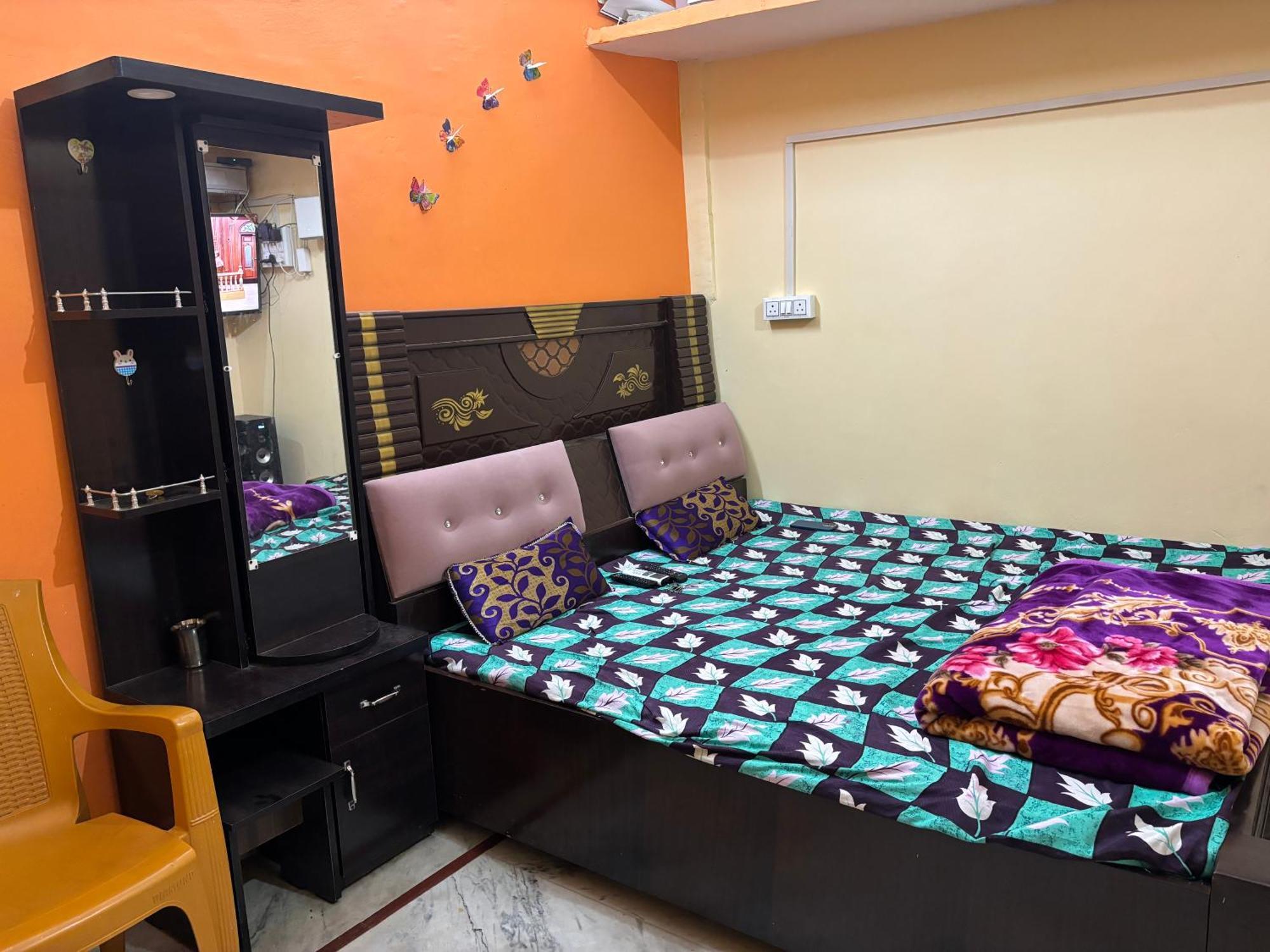 Ayodhya Shakuntala Guest House מראה חיצוני תמונה