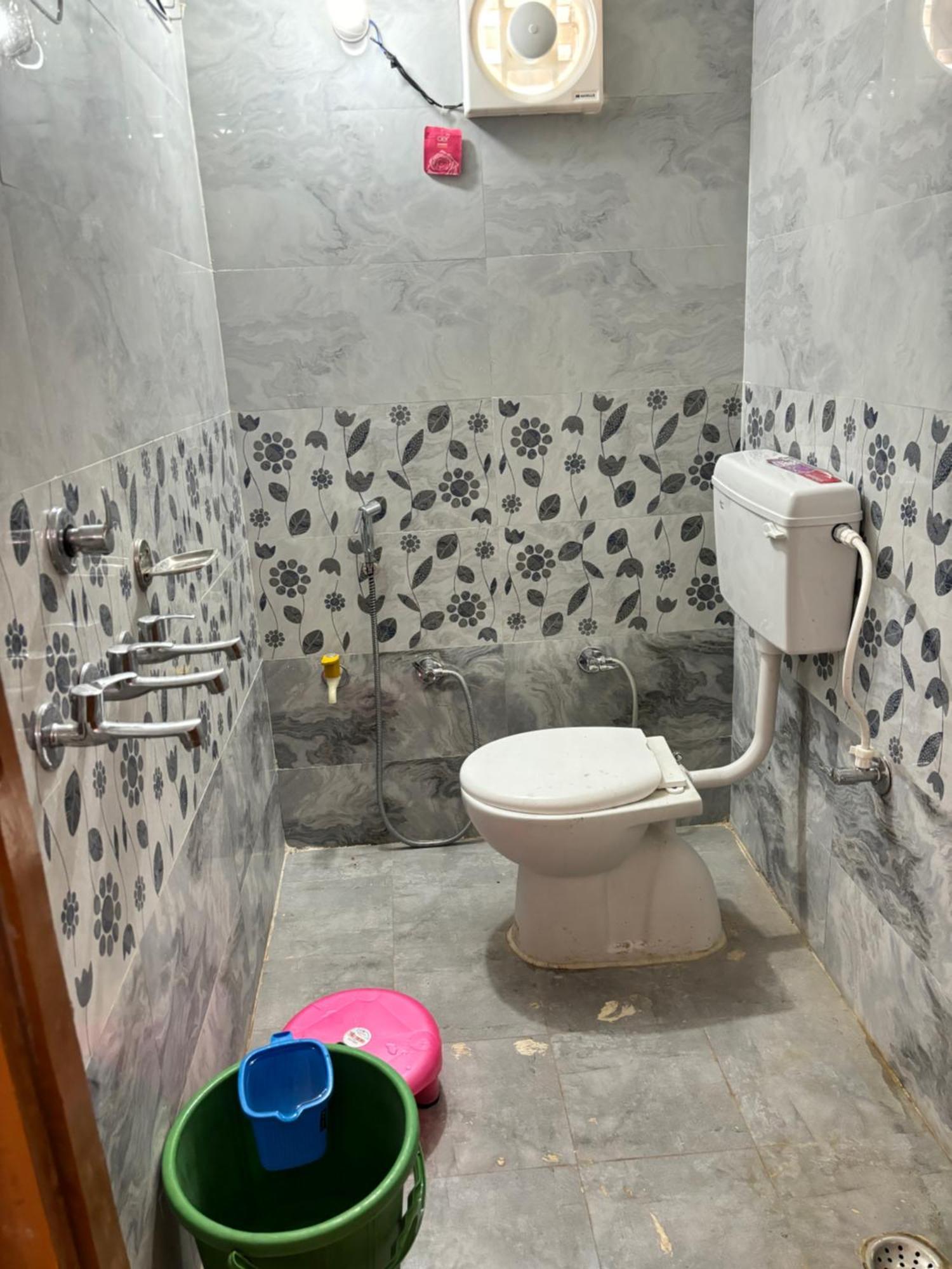 Ayodhya Shakuntala Guest House מראה חיצוני תמונה